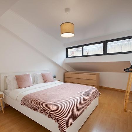 Central Gem IV - Lisbon Trendy Santos District With Dedicated Workspace Exterior photo